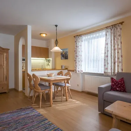 Ferienwohnanlage Bruennstein アパート